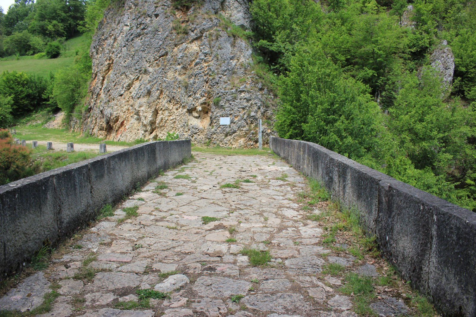 Žepa (Жепа) (Photo license CC-BY-SA 3.0)